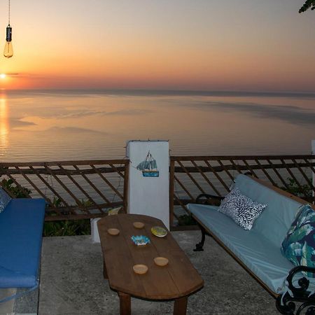 Balcony On The Rocks Villa Agioi Saranta Kültér fotó