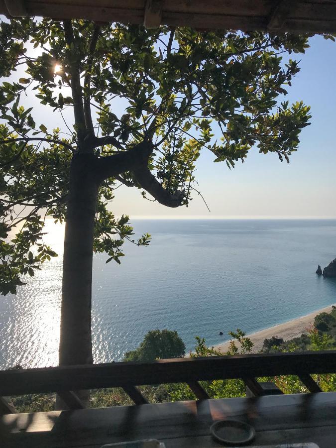 Balcony On The Rocks Villa Agioi Saranta Kültér fotó